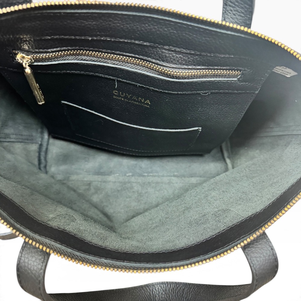 Cuyana Classic Zipper Tote Crossbody Stap and Organizer Black Pebbled Leather - Picture 3 of 13